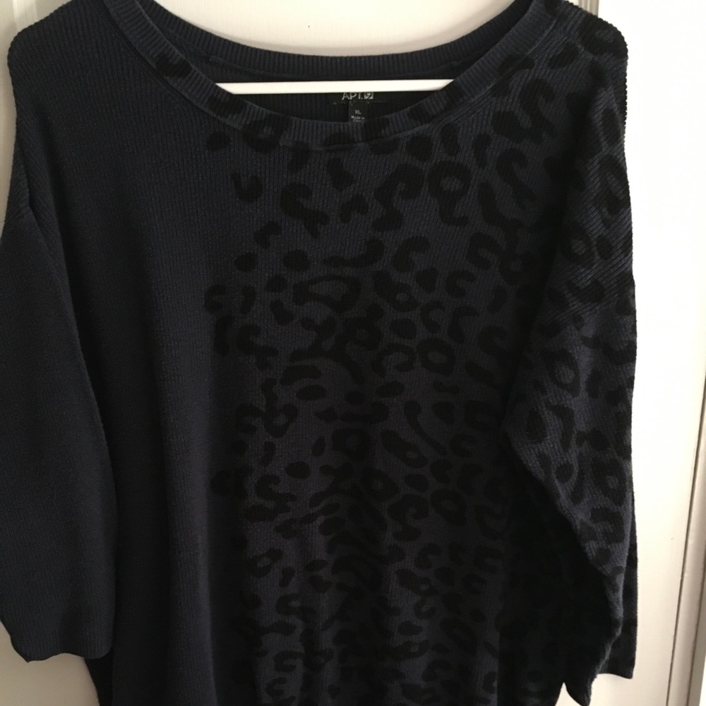 Like new sweater…xl